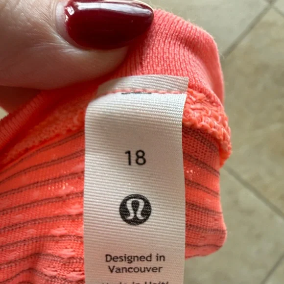 Lululemon peach relaxed fit swiftly tee size 18 - Picture 3 of 3